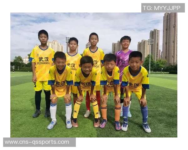 提升小学生足球技能的训练视频分享与技巧解析